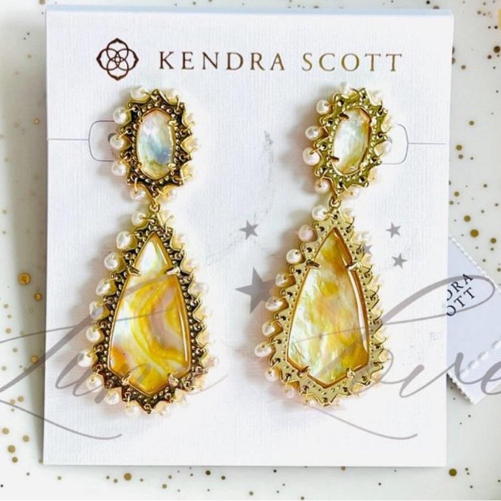 KENDRA SCOTT Beaded Camry Drop Earrings In Gold Iridescent Abalone
